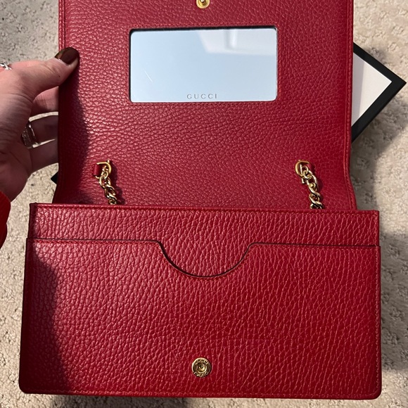 Red Gucci clutch with gold long chain. Perfect condition - Picture 6 of 10